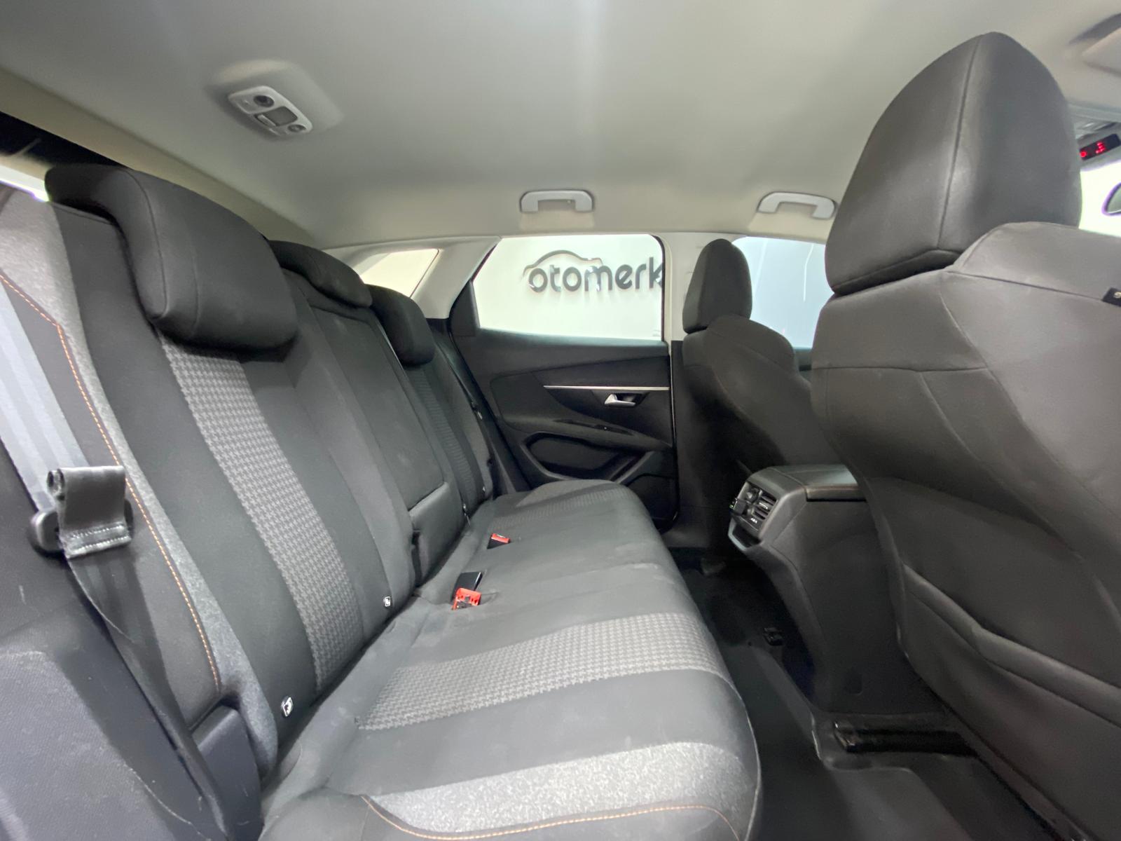 PEUGEOT 3008 21